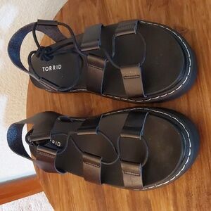 Torrid Black Tie Up Platform Gladiator Shoes Sandals Neutral Edgy NEW! Sz.9 WW